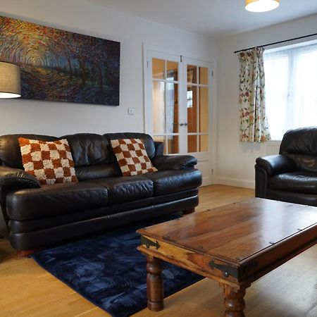8 Double Beds In A 5 Bedroom House, Pets Welcome Epworth Exteriör bild