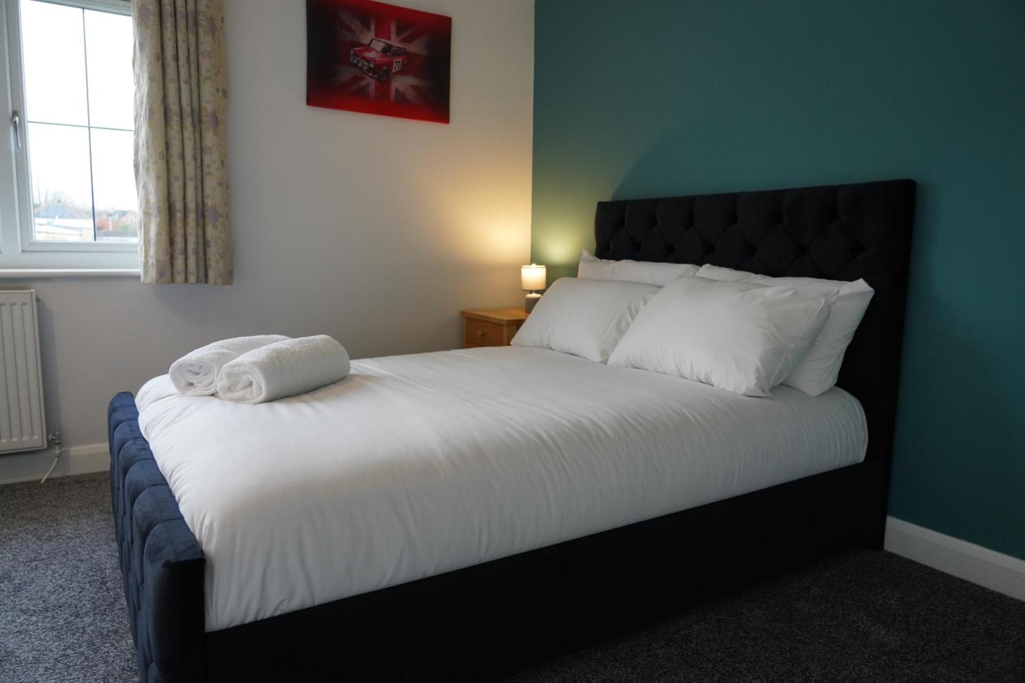 8 Double Beds In A 5 Bedroom House, Pets Welcome Epworth Exteriör bild