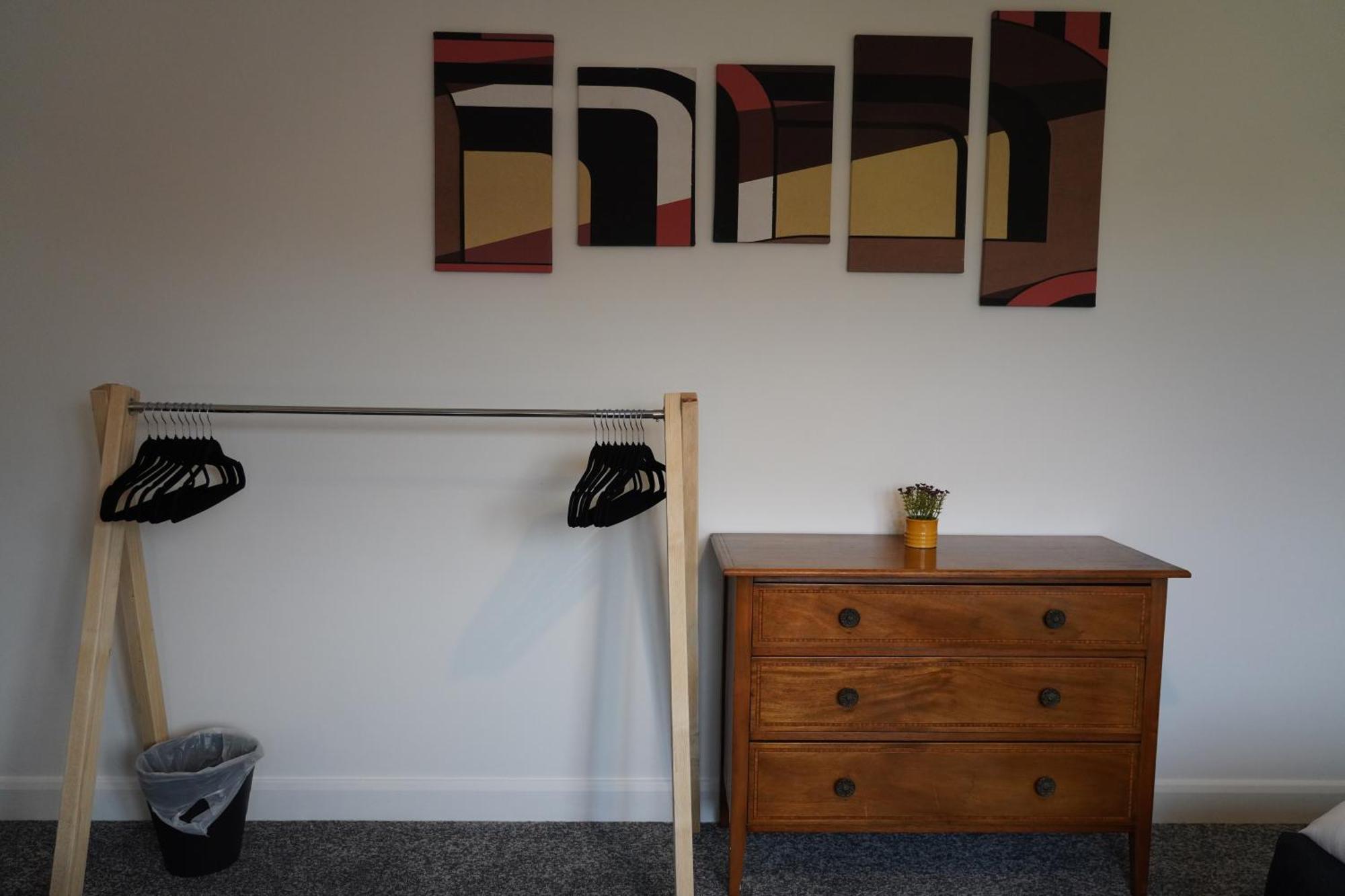 8 Double Beds In A 5 Bedroom House, Pets Welcome Epworth Exteriör bild