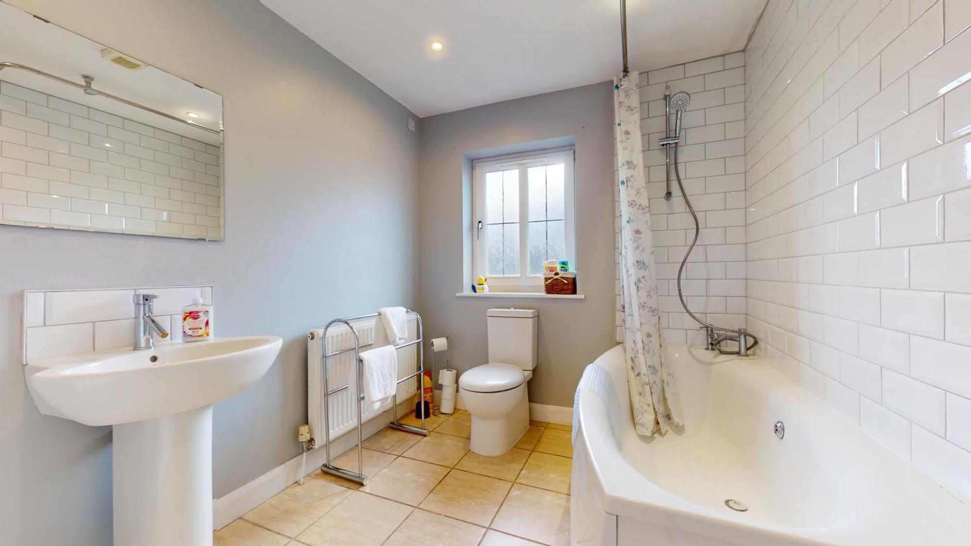 8 Double Beds In A 5 Bedroom House, Pets Welcome Epworth Exteriör bild