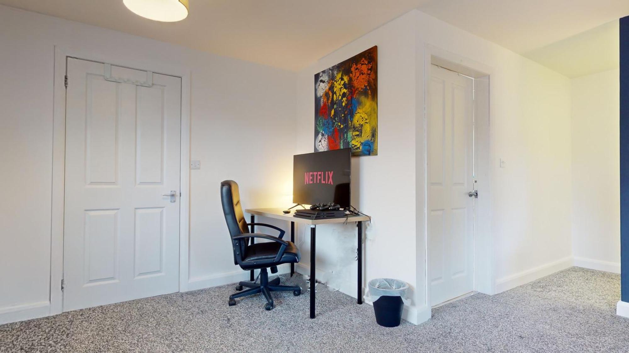 8 Double Beds In A 5 Bedroom House, Pets Welcome Epworth Exteriör bild